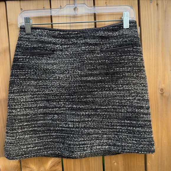 Club Monaco Dresses & Skirts - Club Monaco Tweed mini skirt
